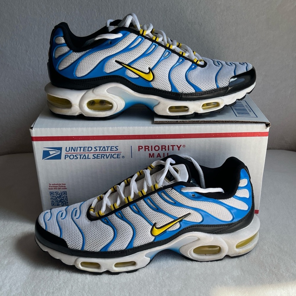 Nike Air Max Plus, White, Blue, & Yellow.    Size 9.